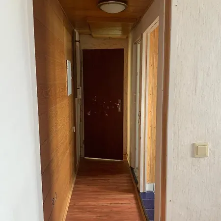 Dachgeschoss Hof דירה קרפלד