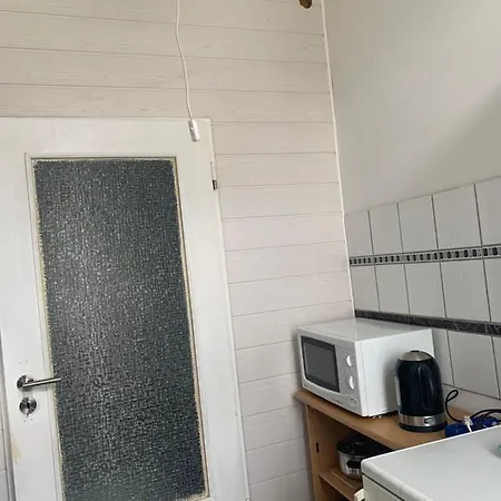 Dachgeschoss Hof דירה *