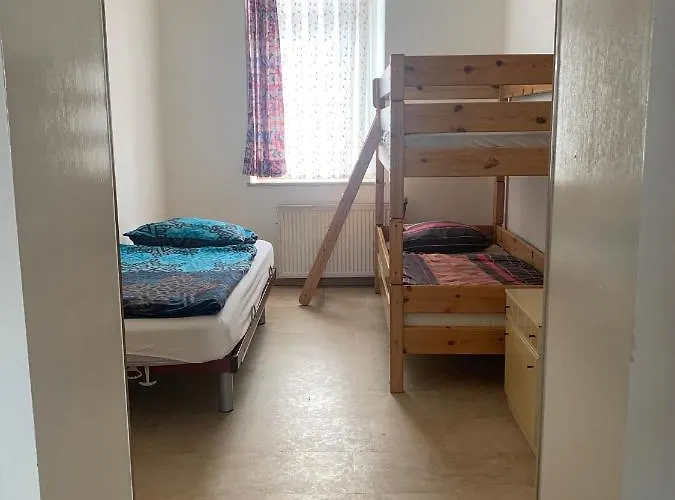 Dachgeschoss Hof Daire *